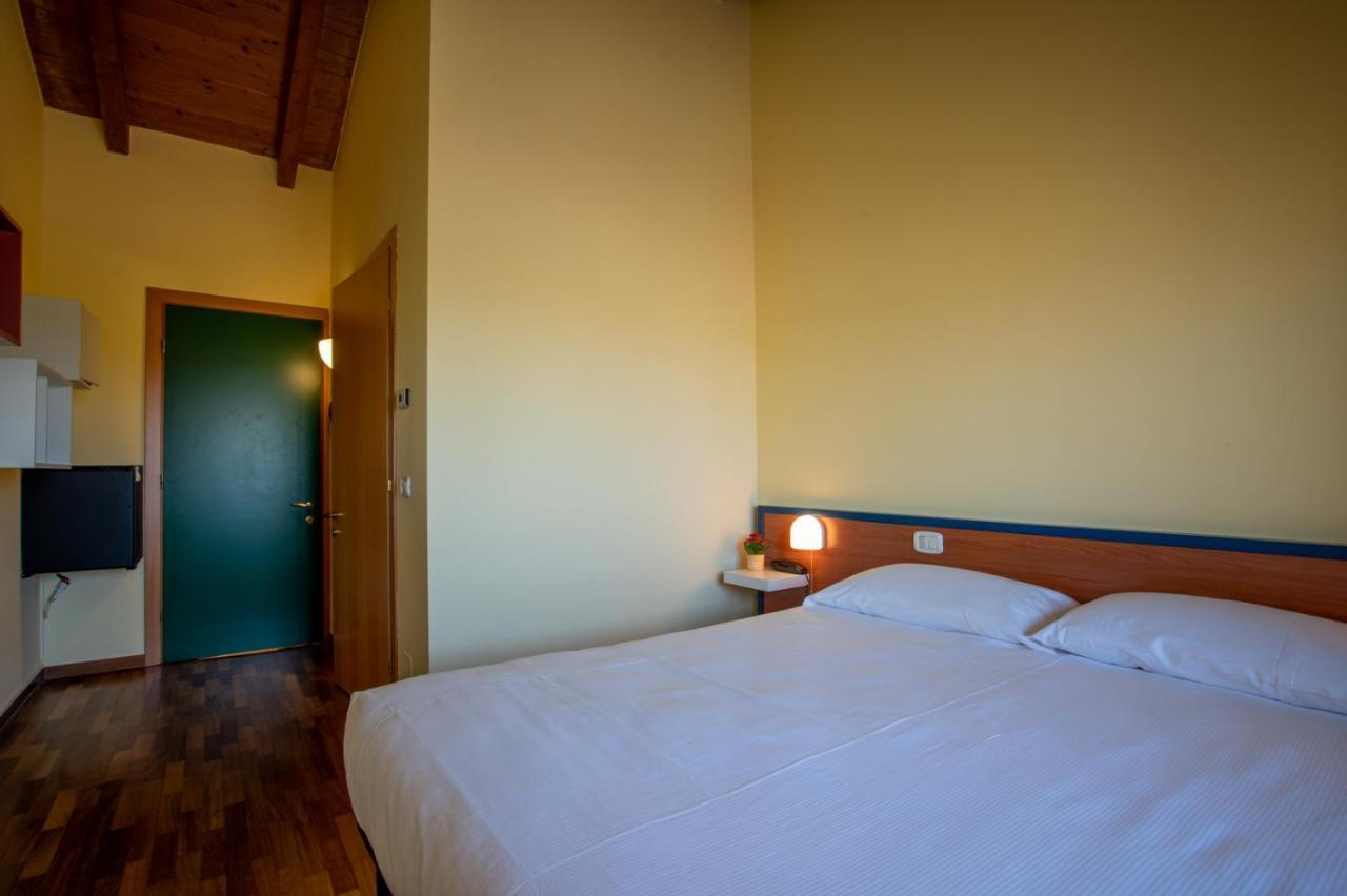 Hotel Caneo Fossalon Exterior foto